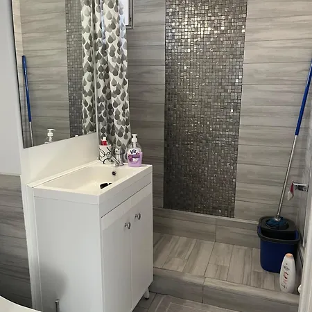 2 1,3 Km Promenada Mall Capacitate 4 Persoane Craiova